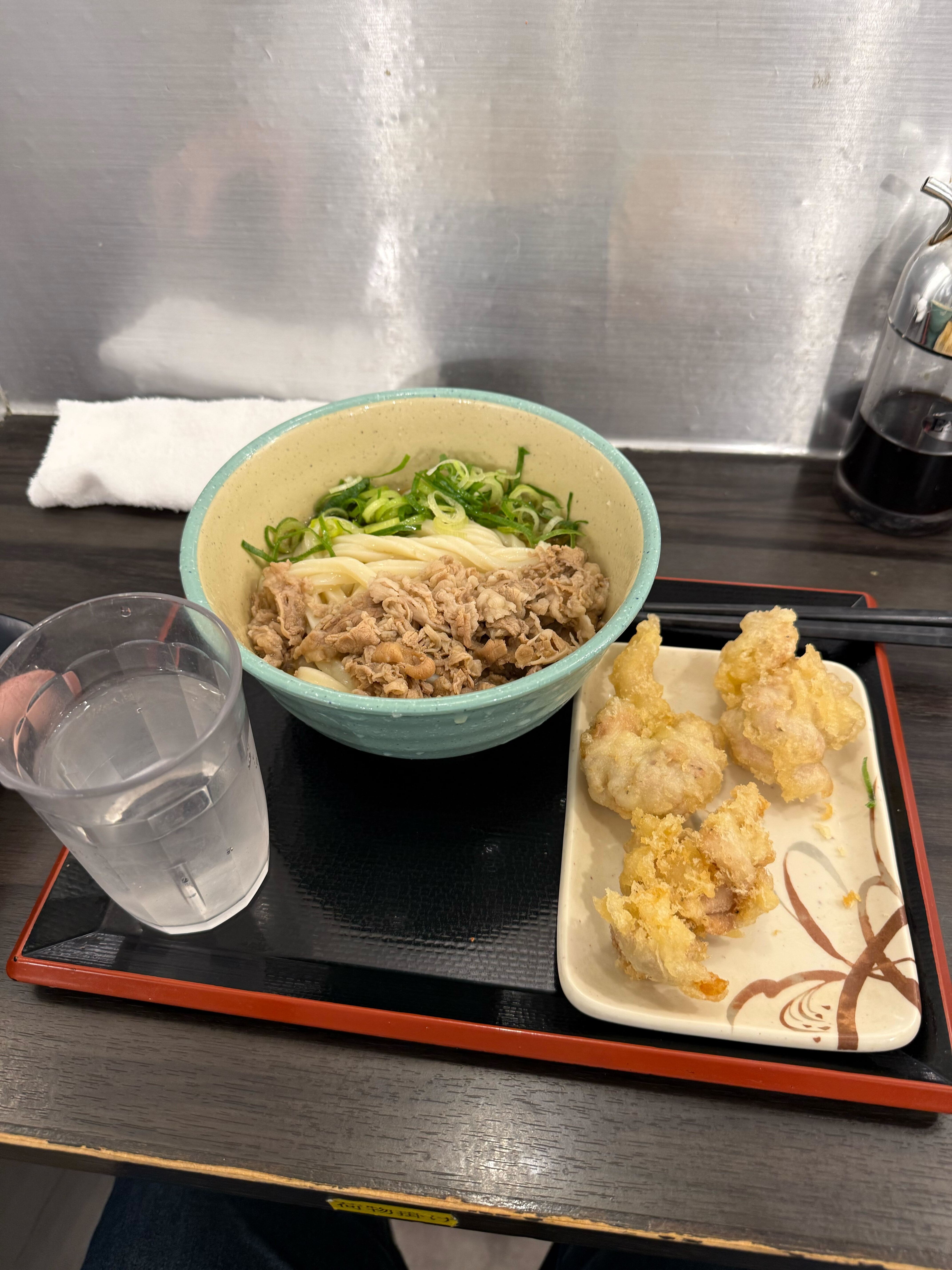 肉うどんととり天